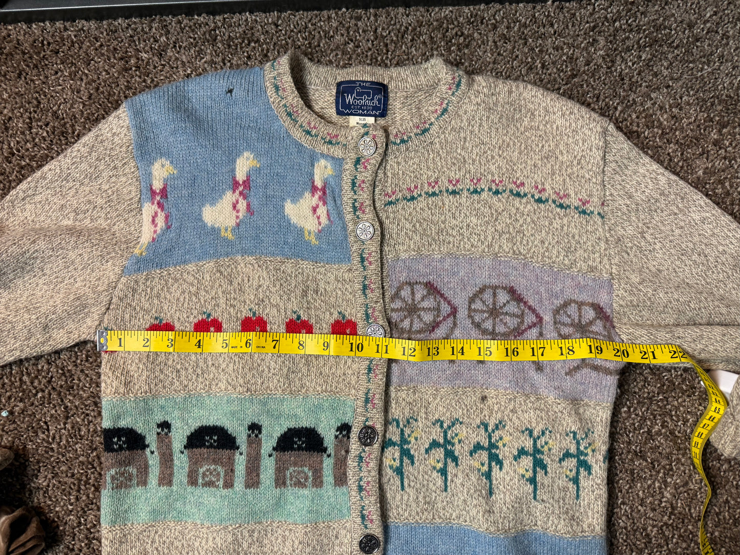 goose teacher cardigan L