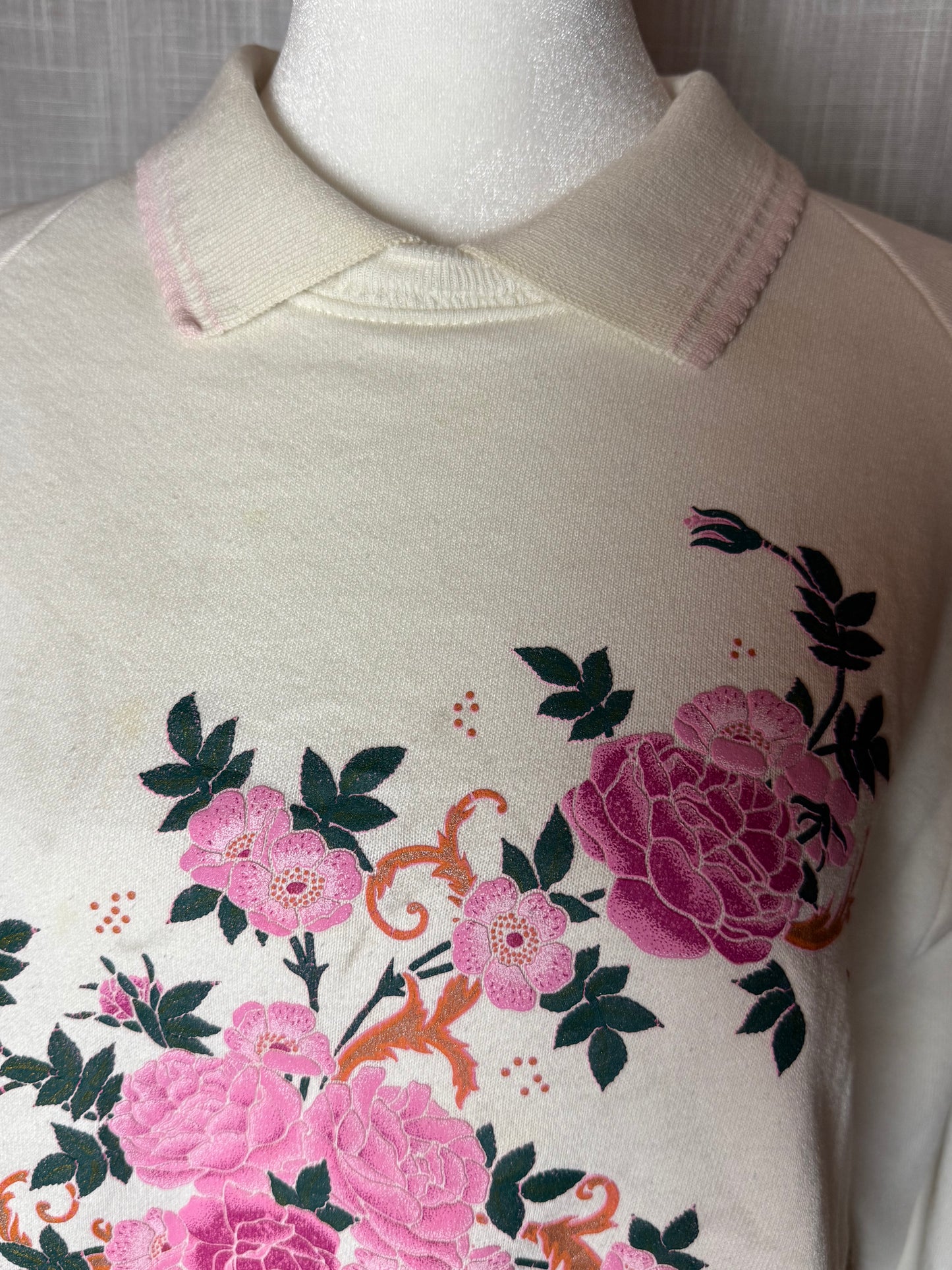 floral white and pink collared sweater XL morning sun crewneck