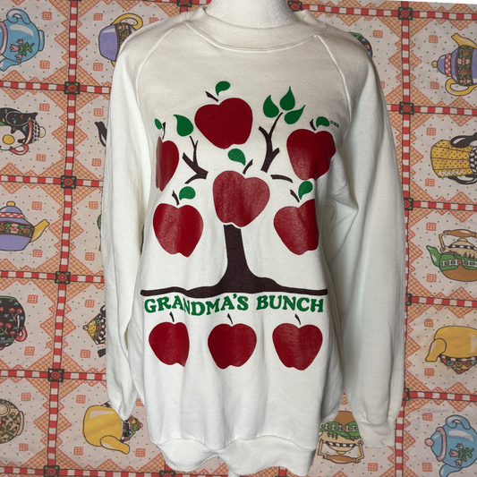 grandma’s bunch apple crewneck XL